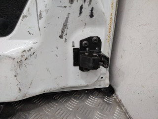 замок двери Renault Master 3 поколение 2013