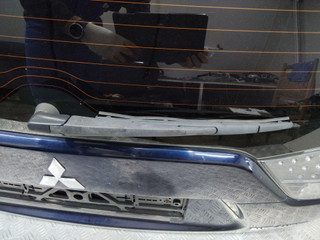 щеткодержатель задний Mitsubishi Outlander 2 поколение 2009