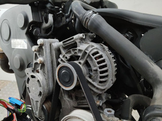 генератор Audi A4 B7 2007, 2.0 л., ALT, бензин