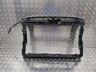 передняя панель крепления облицовки (телевизор) Volkswagen Passat B8 2016, 3G0805588L