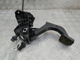 педаль сцепления Mercedes-Benz Vito W447 2017, A4472901200