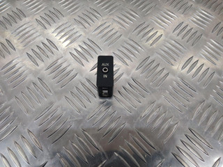 разъем AUX / USB BMW 5 серия F07/F10/F11 2010, 6930561