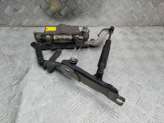 петля капота правая BMW 5 серия F07/F10/F11 2010, 7191050
