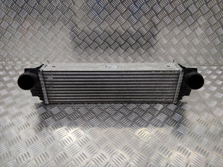 интеркулер BMW 5 серия F07/F10/F11 2010, 7805629