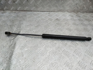 амортизатор крышки багажника (3-5 двери) Audi Q3 8U 2013, 8U0827552