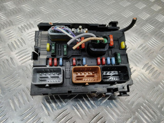 блок предохранителей Peugeot 207 1 поколение 2006, 9661086980, L10