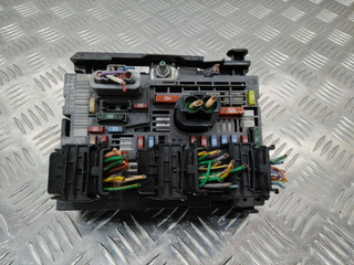 блок предохранителей Peugeot 308 T7 2009, 9664706280, R05