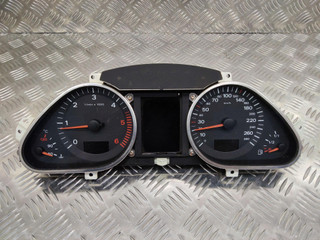 щиток приборов (приборная панель) Audi A6 4F/C6 2007, 4F0920901G