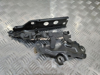 петля капота левая Audi A6 C8 2021, 4K0823301A
