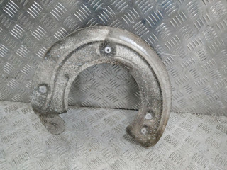 защитный кожух тормозного механизма BMW X7 G07 2022, 4.4 л., бензин, 6871903