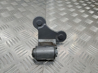 петля двери Mercedes-Benz E-Класс W212/S212/C207/A207 2011