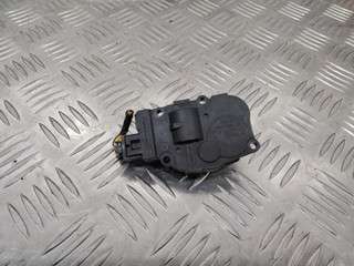 моторчик заслонки печки BMW X1 F48 2016, 412650750