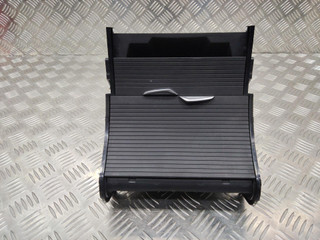 подстаканник BMW X1 F48 2016, 9299529