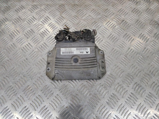 блок управления двигателем Renault Duster 1 поколение 2013, 2.0 л., бензин, 237101414R, 237102035R