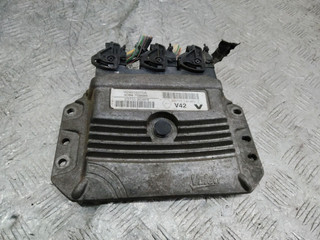 блок управления двигателем Renault Duster 1 поколение 2013, 2.0 л., бензин, 237101414R, 237102035R