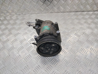 компрессор кондиционера Renault Clio 2 поколение 2002, 1.4 л., бензин, 7700273801