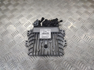 блок управления двигателем Renault Kangoo 2 поколение 2011, 1.5 л., дизель, 237101989R, 237101990R