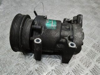 компрессор кондиционера Renault Clio 2 поколение 2002, 1.4 л., бензин, 7700273801