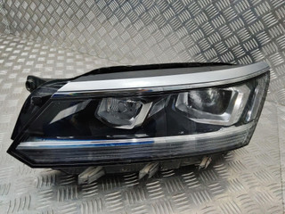 фара левая Volkswagen Passat B8 2016, 56D941039