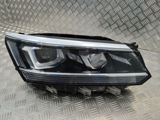 фара правая Volkswagen Passat B8 2016, 56D941032