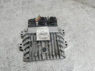 блок управления двигателем Renault Kangoo 2 поколение 2011, 1.5 л., дизель, 237101989R, 237101990R