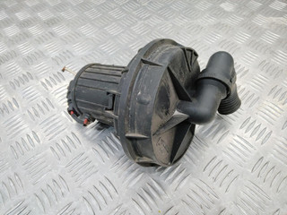 насос продувки катализатора Volkswagen Golf 4 поколение 2000, 1.6 л., бензин, АКПП, 06A959253B