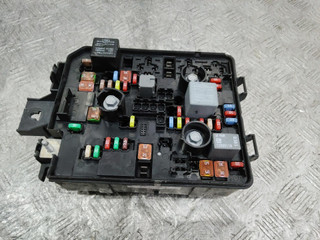 блок предохранителей Opel Corsa E 2015, 1.4 л., бензин, 39036047