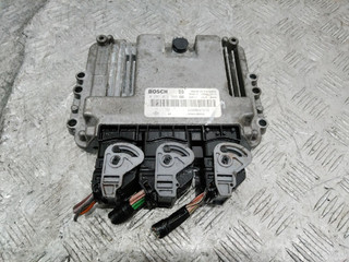 блок управления двигателем Renault Trafic 2 поколение 2006, 1.9 л., дизель, 8200497214