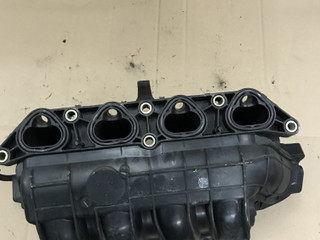 коллектор впускной Volkswagen Golf 4 поколение 2003, 1.6 л., бензин, МКПП, хетчбэк 5 дв., 036129711FF