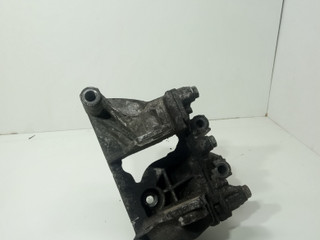 кронштейн двигателя Volkswagen Transporter T5 2006, 2.5 л., дизель, 070199343B