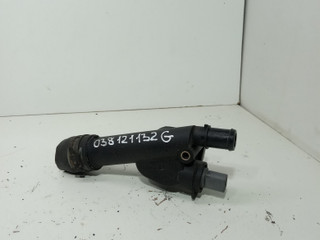 фланец (тройник) системы охлаждения Volkswagen Passat B6 2007, 2.0 л., дизель, 038121132G