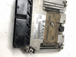 блок управления двигателем Volkswagen Sharan 2 поколение (2010 - 2015), 1.4 л., бензин, 03C906027CH