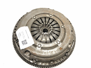 маховик Volkswagen Polo 4 поколение 2001, 1.2 л., бензин, 03D105271, 03D141025A, 030105271