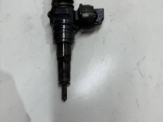 форсунка Volkswagen Transporter T5 2007, 1.9 л., дизель, 038130073AG, 0414720215