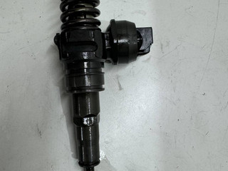 форсунка Volkswagen Transporter T5 2007, 1.9 л., дизель, 038130073AG, 0414720215