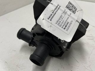 насос антифриза дополнительный Volkswagen Tiguan 1 поколение 2009, 1.4 л., бензин, внедорожник 5 дв., 5G0965567A