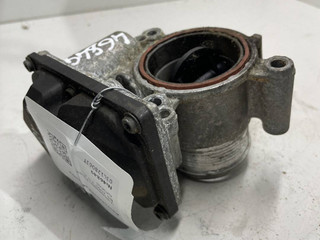 заслонка дроссельная Volkswagen Passat B6 2005, 2.0 л., дизель, 03L128063T
