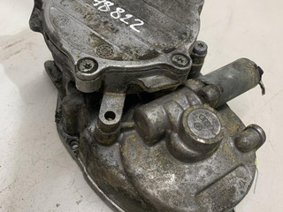 насос вакуумный Audi A3 8P [рестайлинг] 2007, 2.0 л., бензин, 06D145100H, 06F103530P, 06D145100E, 06D145100