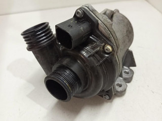 помпа BMW 5 серия F07/F10/F11 F10 2012, 3.0 л., бензин, 7632426, 11517632426