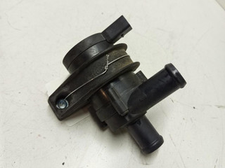 насос антифриза дополнительный Volkswagen Golf 7 поколение 2015, 1.4 л., бензин, 1K0965561L, 1KO965561F
