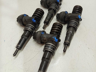 форсунка Volkswagen Transporter T5 2003, 1.9 л., дизель, 038130073F, 0414720007, 0414720035, 038130073AK, 0414720038, 038130073AC, 0414720029, 038130073J, 0414720015, 038130073T, 038130073TX, 038130073L, 038130079X