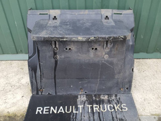 подкрылок оси зад. прав. Renault T-Series 1 поколение 2014, дизель, АКПП, 7422087691
