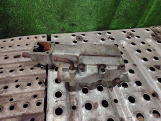 корпус термостата Volkswagen L80 1995, 961007570020