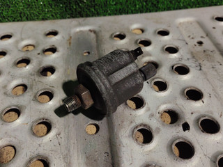 датчик давления масла Volkswagen L80 1995, T11919081