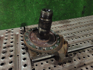 кулак поворотный правый Volvo FH 2 поколение 2004, 12.1 л., D12D420, дизель, МКПП, 20510063