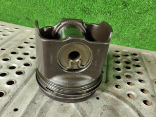 поршень Renault T-Series 1 поколение 2014, дизель, АКПП, 21907444