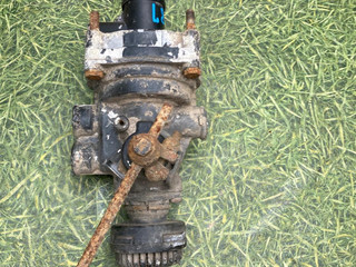 распределитель тормозных усилий Volkswagen L80 1995, 4757100170