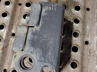 крепление бампера Volvo FM 3 поколение 2013, 10.8 л., D11C410, дизель, АКПП, 82942311