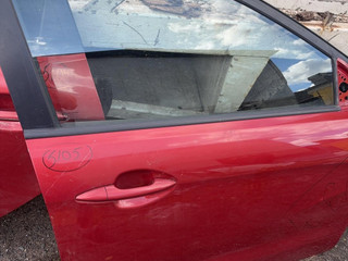 стекло двери передней правой Kia Rio 3 поколение 2012, седан