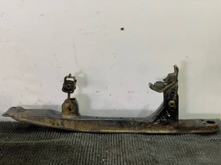 балка подвески передняя (подрамник) Nissan Bluebird T12/T72 1987, 2.0 л., бензин, МКПП, бордовый, хетчбэк 5 дв., передний привод